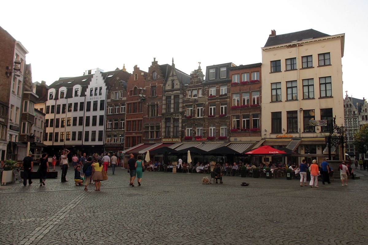  photo Antwerpen-square_zpse7509538.jpg
