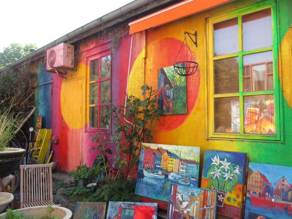  photo Christiania-copenhagen-art-rainbow-house_zpsf529e51c.jpg
