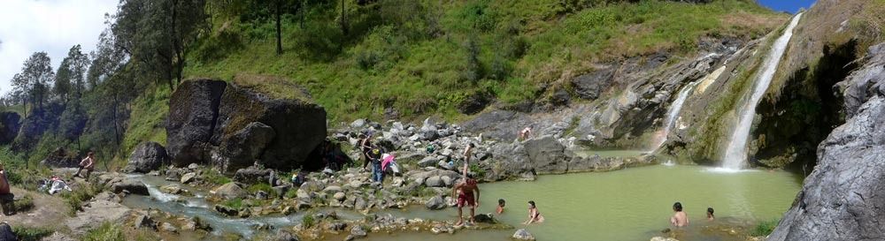  photo Lombok-Rinjani-trek-10-hotsprings_zpslrmmtzqs.jpg