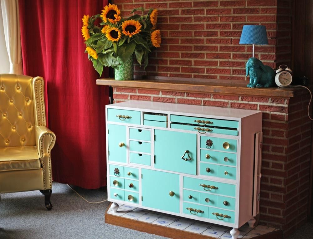  photo Magical-Daydream-Room-Tour-4-turquoise-cabinet_zpsxrkasssa.jpg