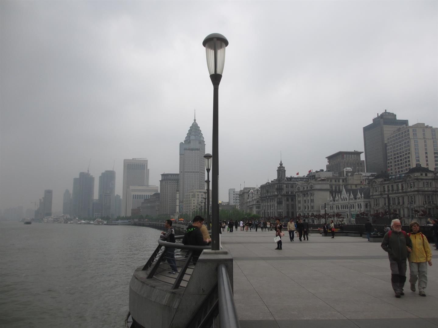  photo Shanghai-river_zpszcqbswrz.jpg