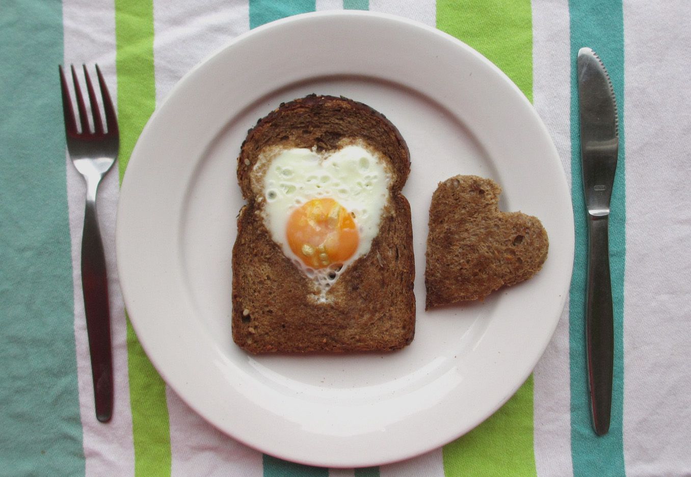  photo Valentine-breakfast-heart-egg-5_zps99cc17b9.jpg