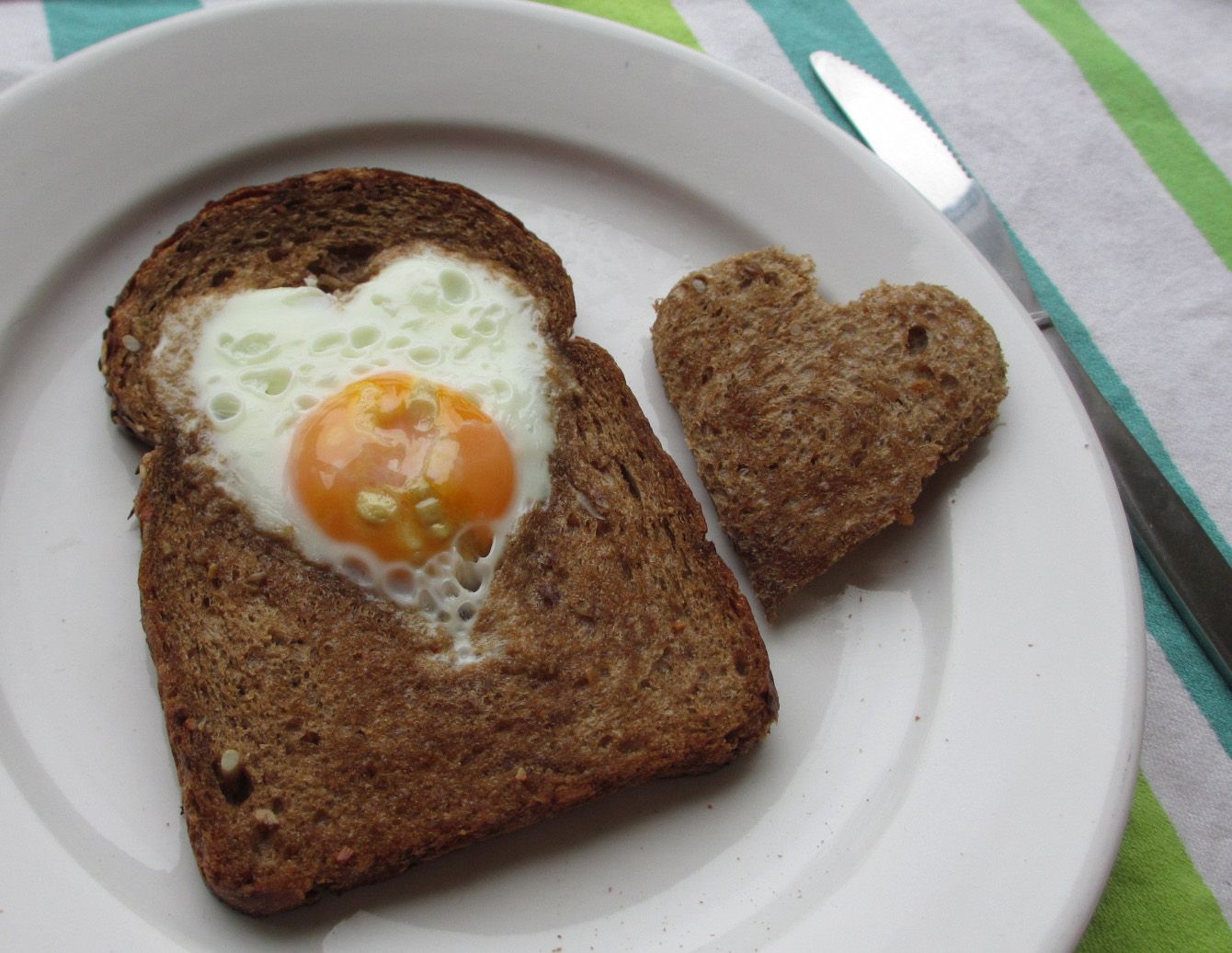  photo Valentine-breakfast-heart-egg-6_zps577d1b72.jpg