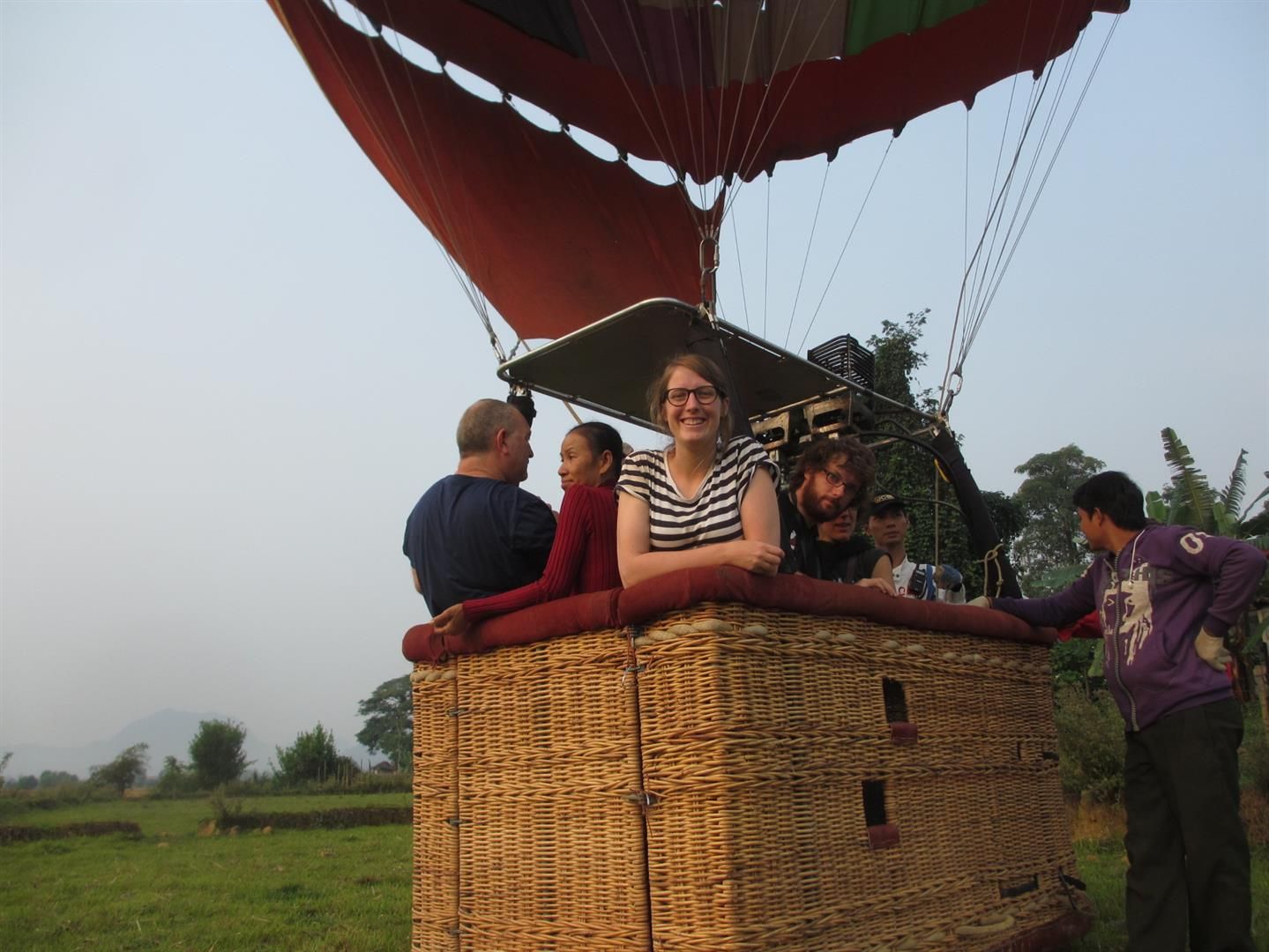  photo Vang-Vieng-hot-air-balloon-laos-4_zpseeu0agl1.jpg