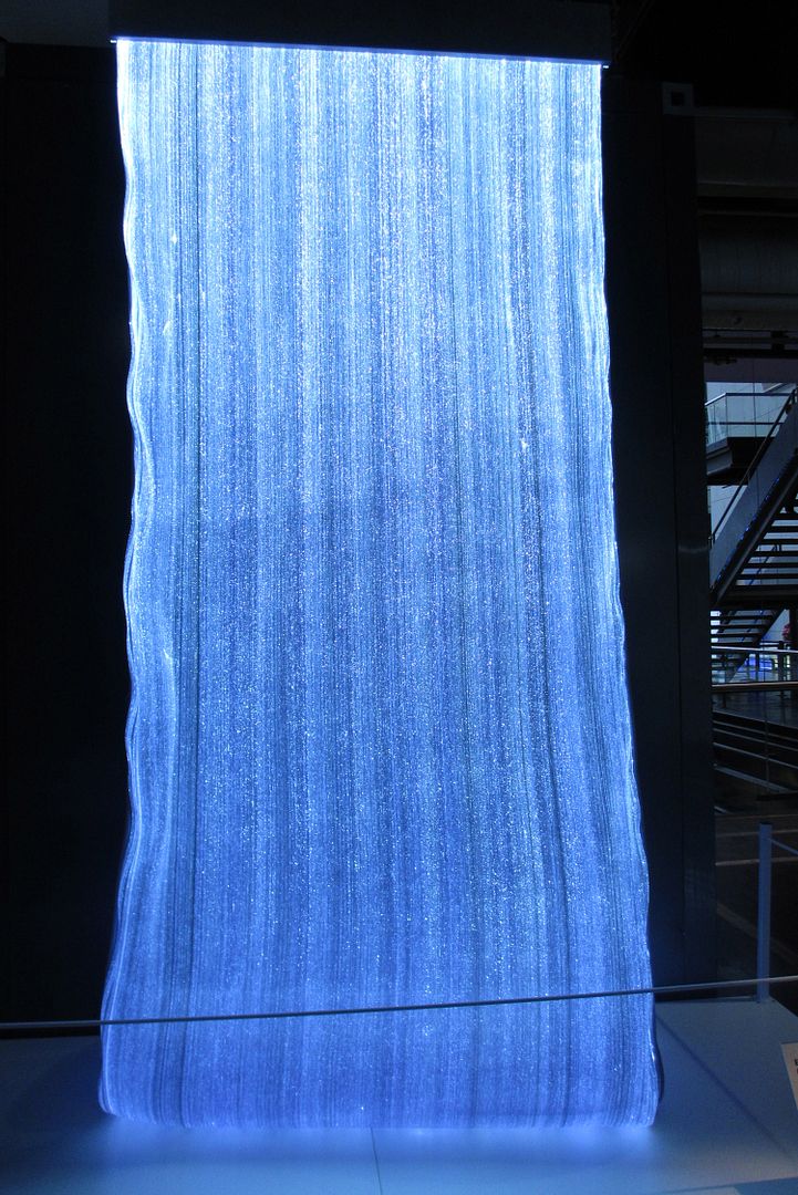  photo futur_textile_curtain_zps6dc8bf39.jpg