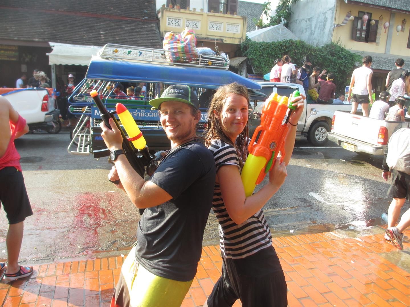  photo luang-prabang-newyear-waterfight-2015-3_zpsfnvpd93h.jpg