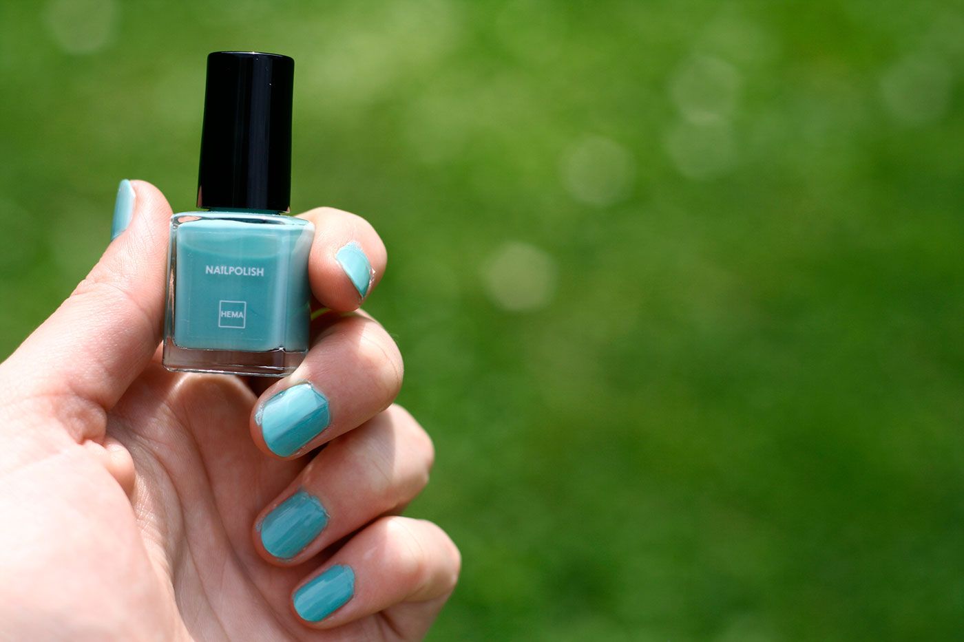  photo turqoise-nailpolish_zps06ed2c01.jpg