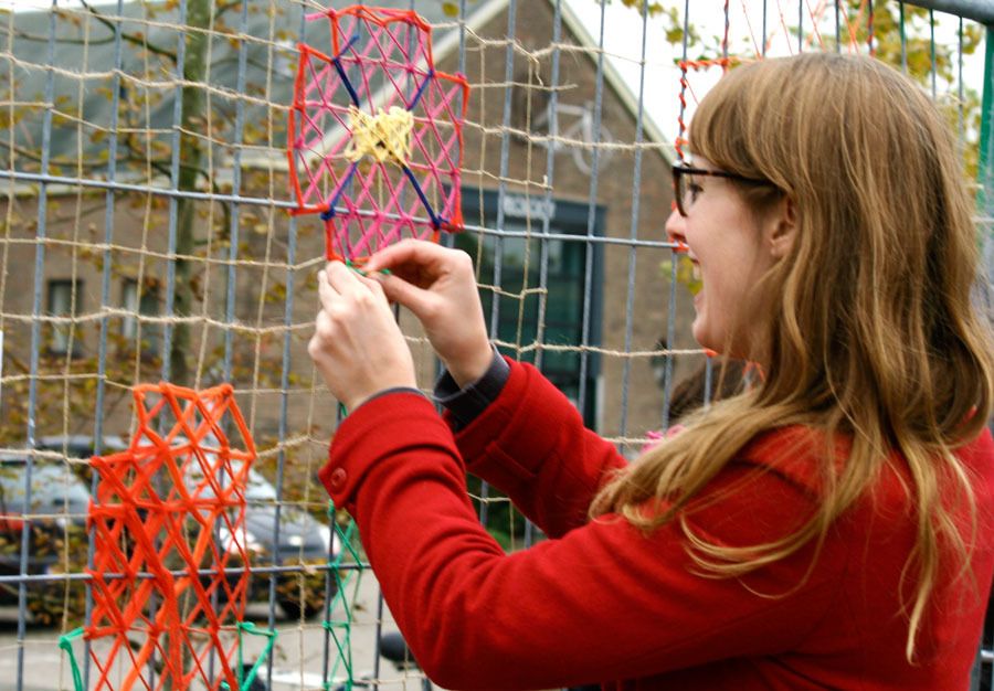  photo yarn-bombing-1-fence_zpsqh6ibdch.jpg