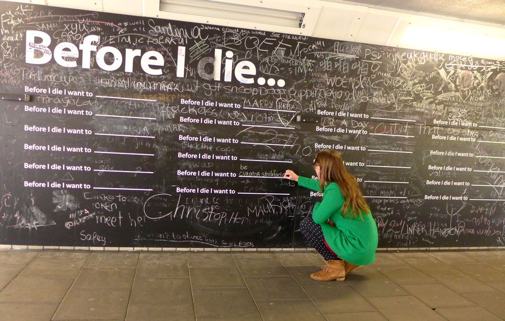 photo before-i-die-eindhoven-chalk-wall.jpg