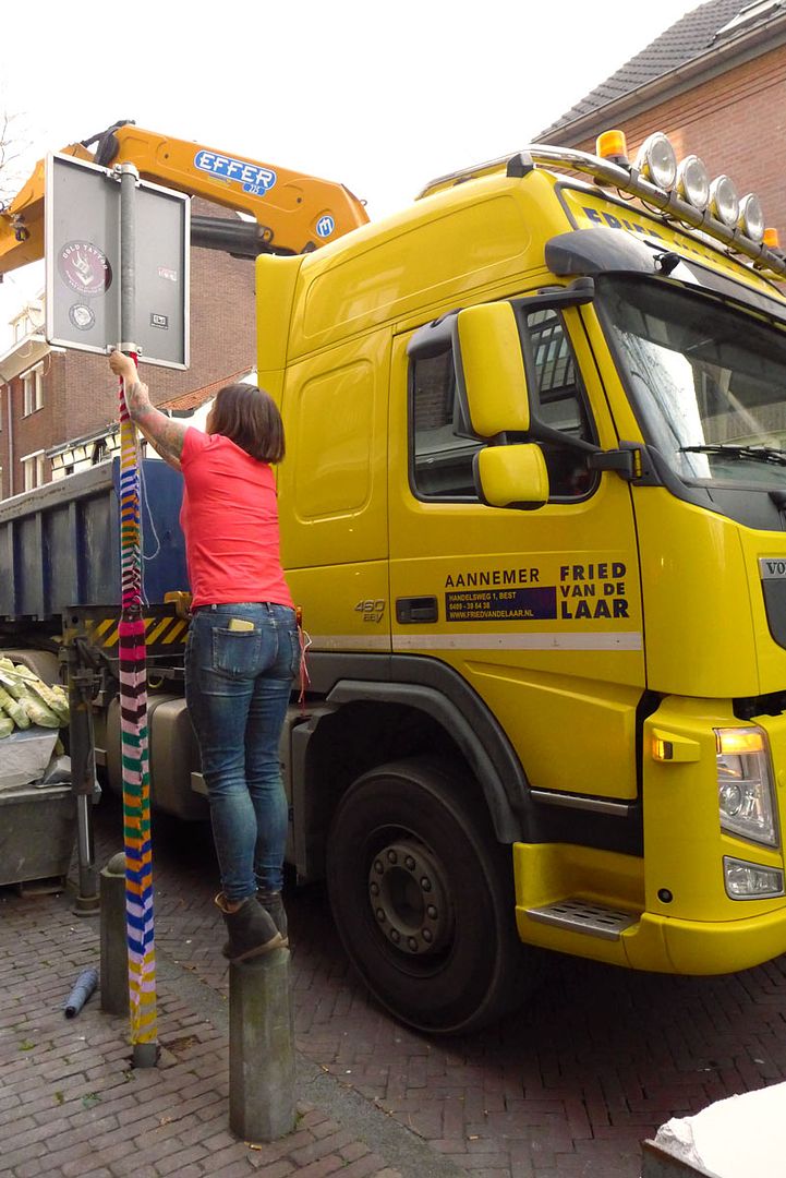  photo yarnbomb-bergstraat-truck.jpg
