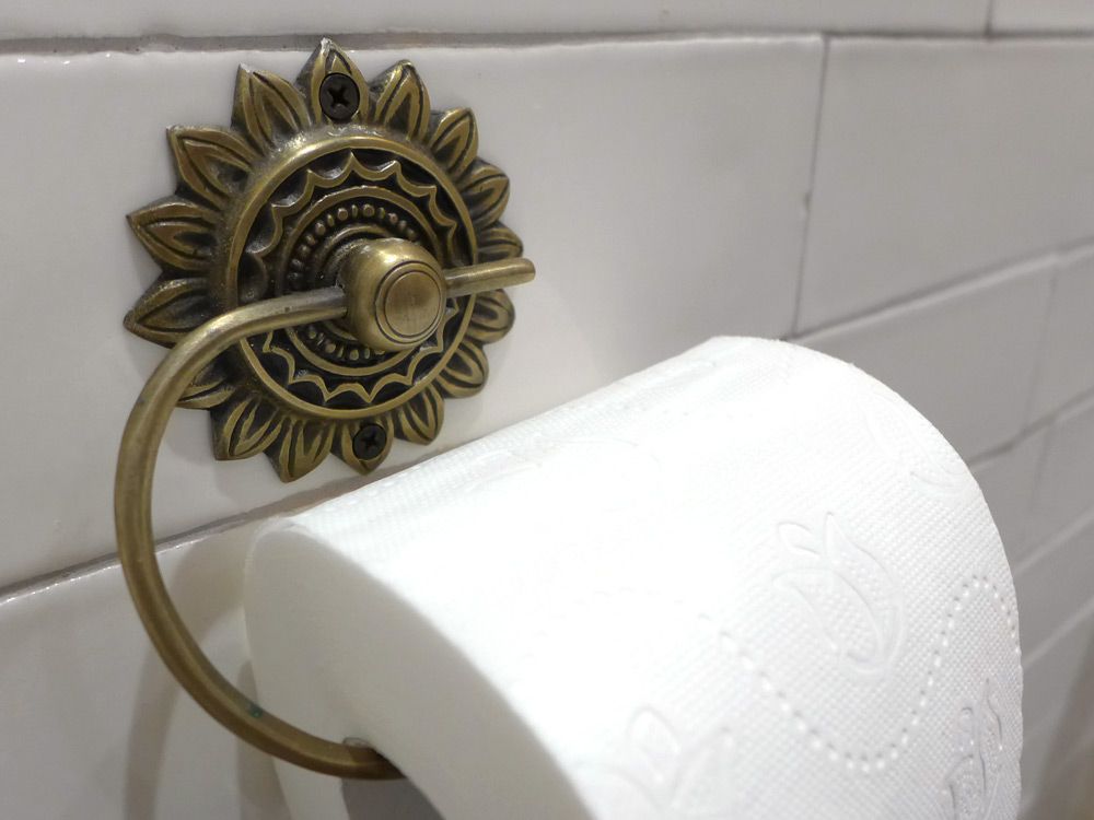  photo Moroccon_Toilet_2_yellow_niche.jpg